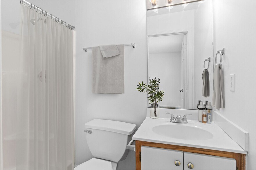 More Photos Of 111 Erie Ct, Shepherdsville Apartments For Sale