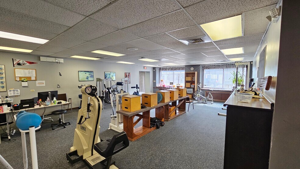 More Photos Of 1816 170th St, Hazel Crest Medical For Sale