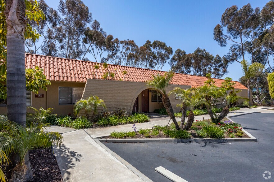 More Photos Of 763-781 Academy Dr, Solana Beach Medical For Lease