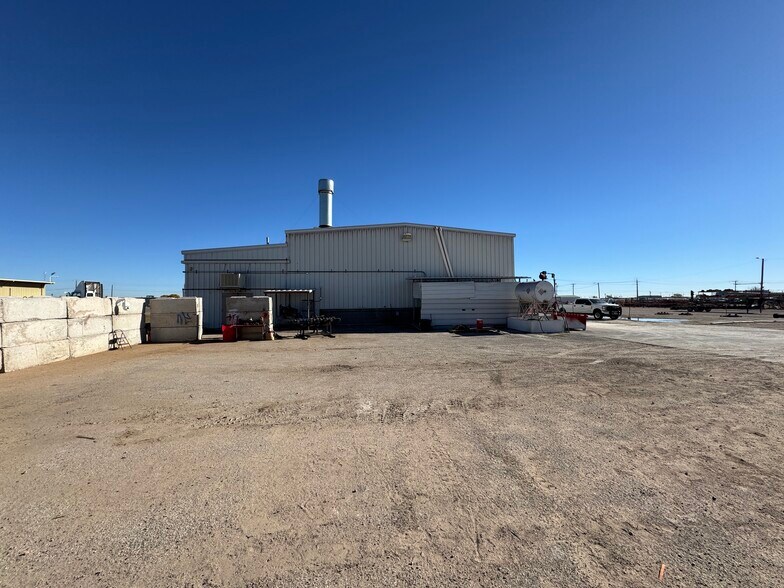 More Photos Of 3930 S County Road 1290, Odessa Warehouse For Lease