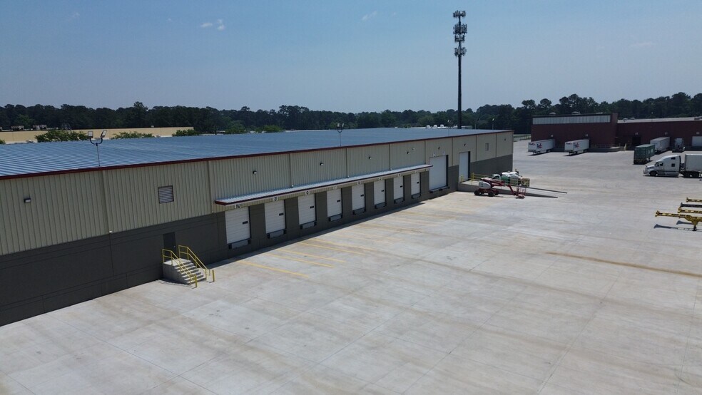 More Photos Of 774 King George Blvd, Savannah Distribution For Lease