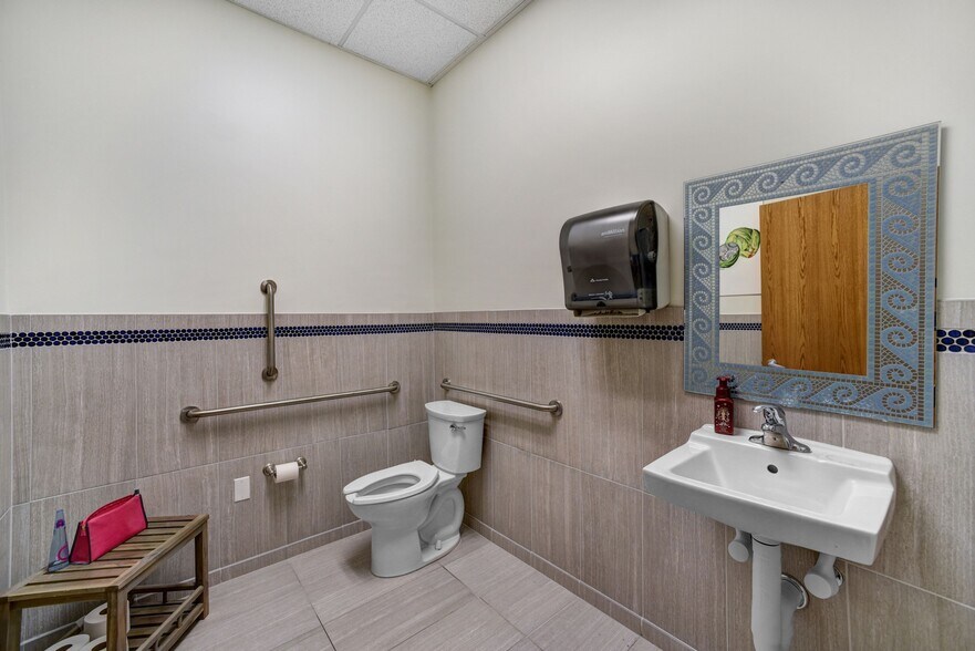 More Photos Of 571 Central Ave, New Providence Office For Lease