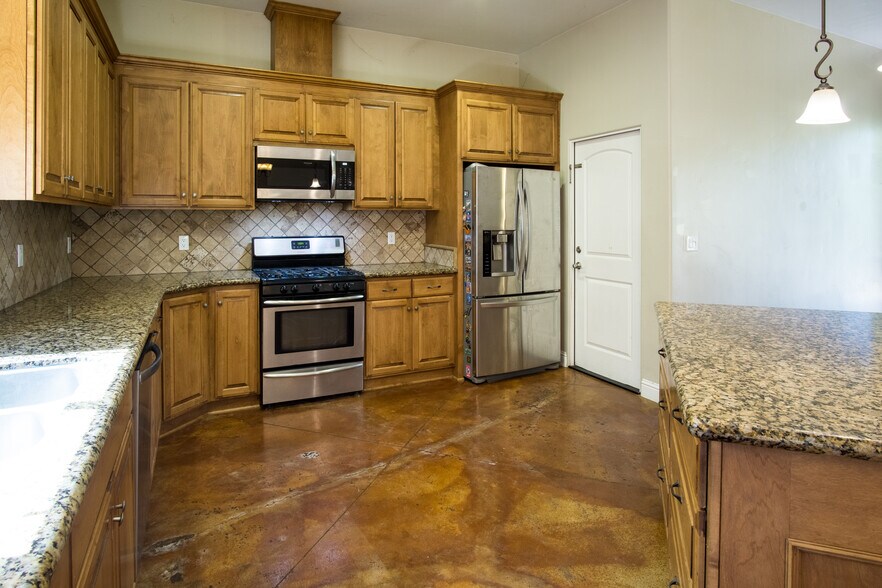 More Photos Of 7071 Ridge Road, Newcastle Winery Vineyard For Sale