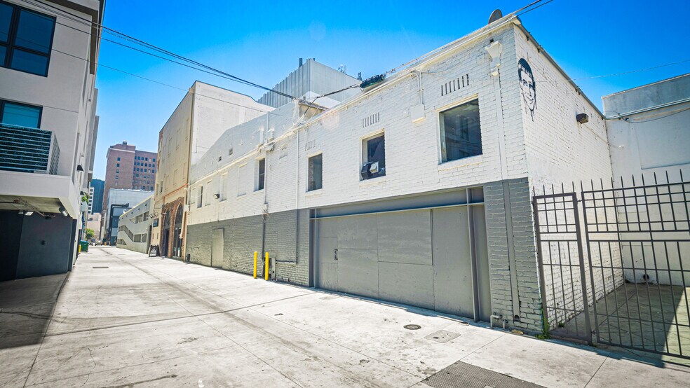 More Photos Of 236-242 Pine Ave, Long Beach Storefront Retail Office For Lease