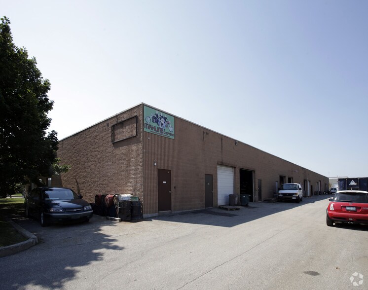 More Photos Of 4 Marconi Ct, Caledon Light Distribution For Lease