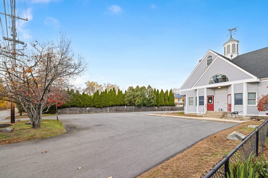 More Photos Of 70 Main St, Lynnfield Daycare Center For Sale