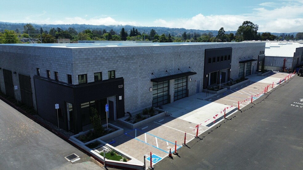 Primary Photo Of 1221 Whitehorn Way, Burlingame Industrial For Lease