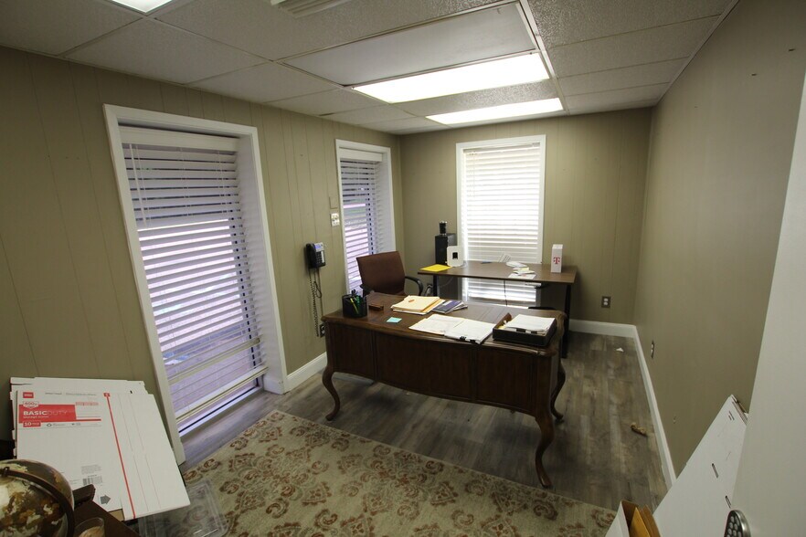 More Photos Of 6721 Old Rock Rd, Theodore General Retail For Lease