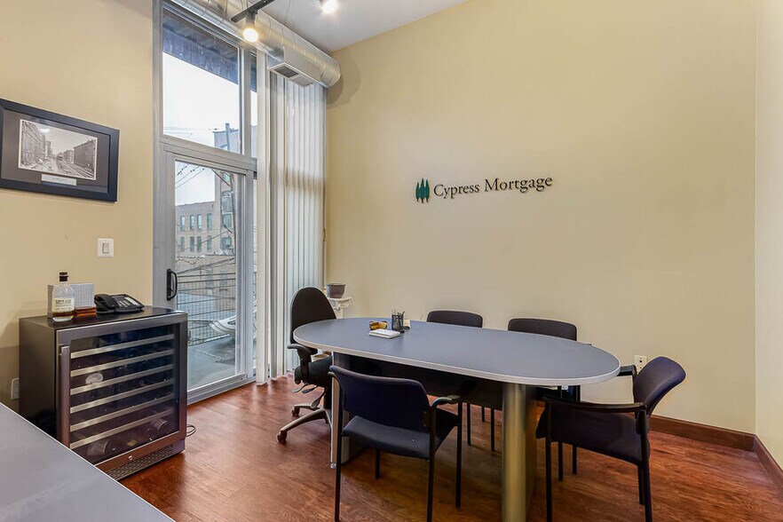 More Photos Of 824 W Superior St, Chicago Office Residential For Sale