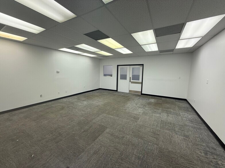 More Photos Of 810 NW 25th Ave, Ocala Warehouse For Lease