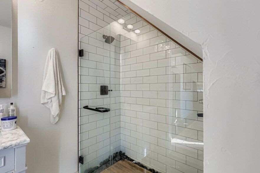 More Photos Of 852 N Clarkson St, Denver Apartments For Sale