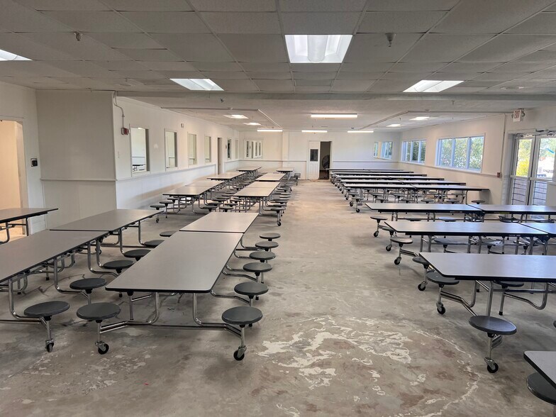 More Photos Of 9009 Boone Rd, Houston Assisted Living For Lease