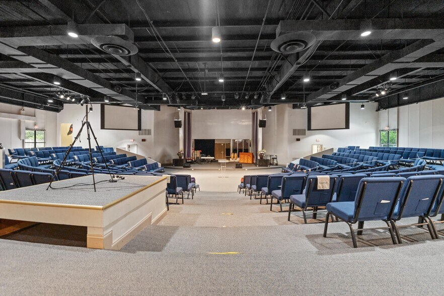 More Photos Of 1975 Haggard Ct, Lexington Religious Facility For Sale