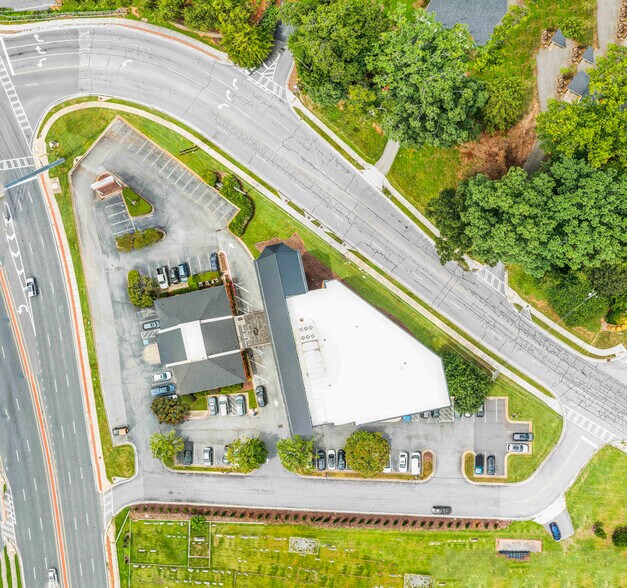 More Photos Of 2265 Roswell Rd, Marietta Medical For Lease