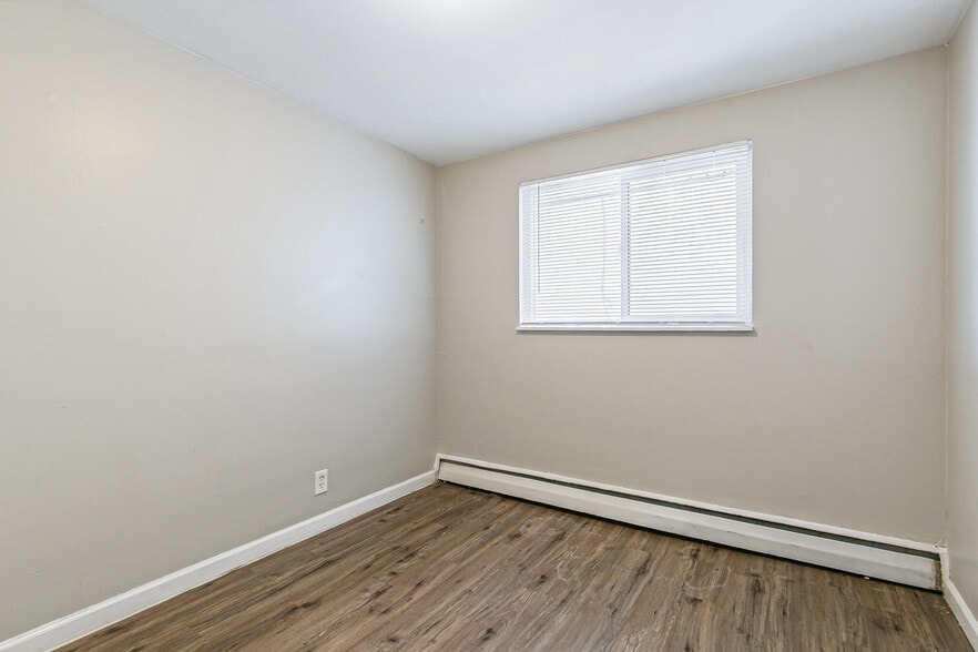 More Photos Of 1592 Lansing St, Aurora Apartments For Sale