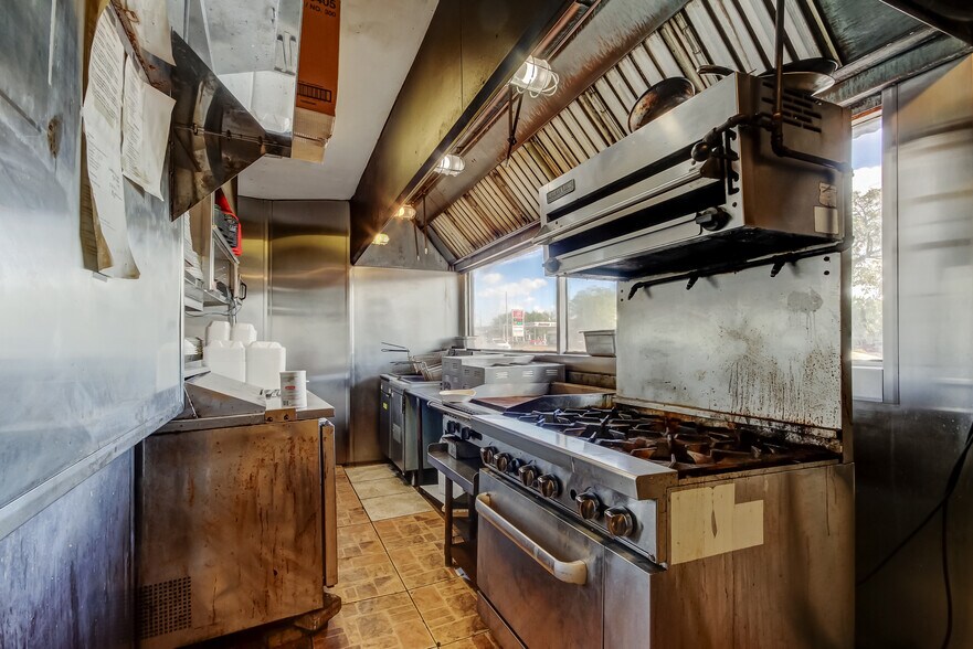 More Photos Of 3090 34th St N, Saint Petersburg Restaurant For Sale