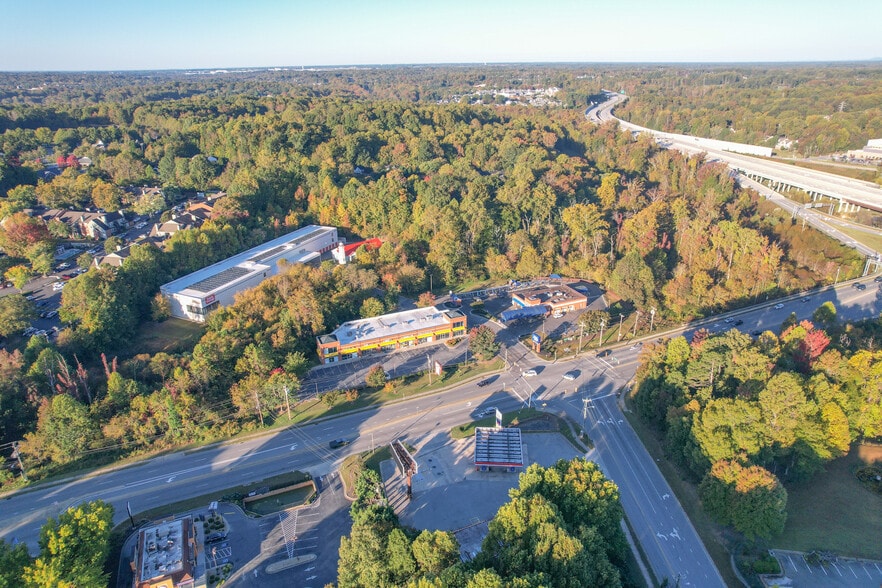 More Photos Of 3743 Battleground Ave, Greensboro Unknown For Lease