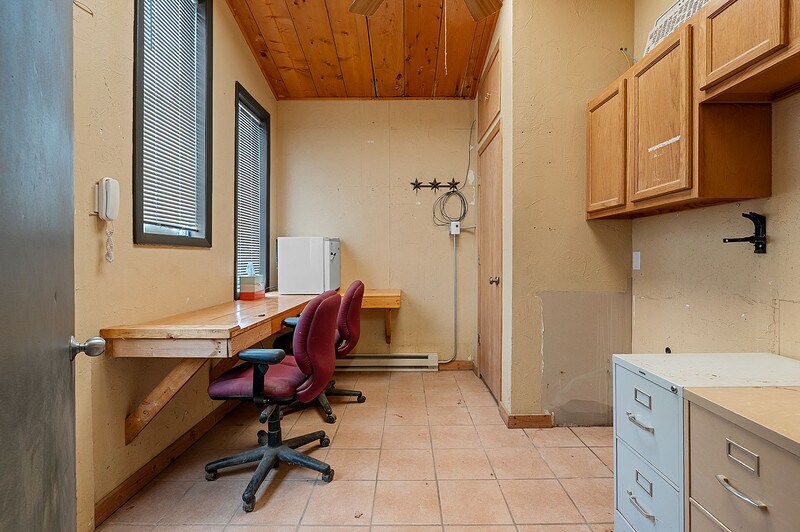 More Photos Of N5367 Mayflower Rd, Shiocton Office For Sale