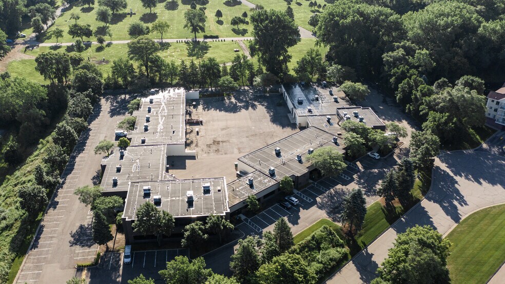 More Photos Of 12201-12241 Wood Lake Dr, Burnsville Light Manufacturing For Lease