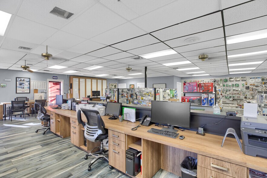 More Photos Of 100099 Overseas Hwy, Key Largo Freestanding For Sale