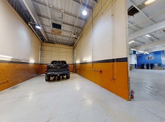 More Photos Of 1000 N McClintock Dr, Tempe Showroom For Sale