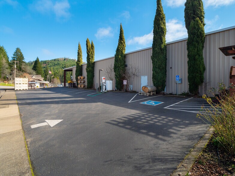 More Photos Of 345 1st St, Elkton Winery Vineyard For Sale