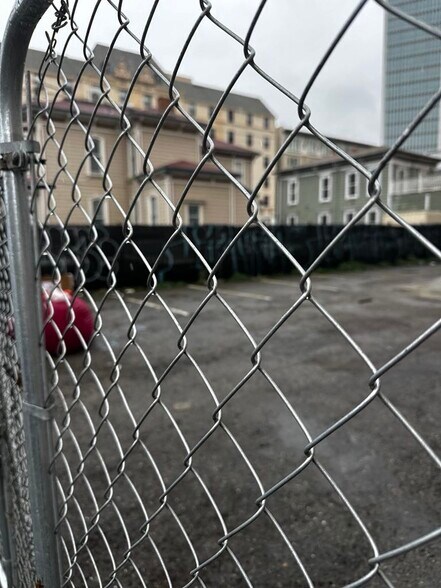 More Photos Of 1416 Martin Luther King Jr way, Oakland Land For Lease