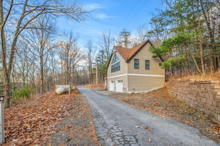More Photos Of 4555 Davies Rd, Burdett Specialty For Sale