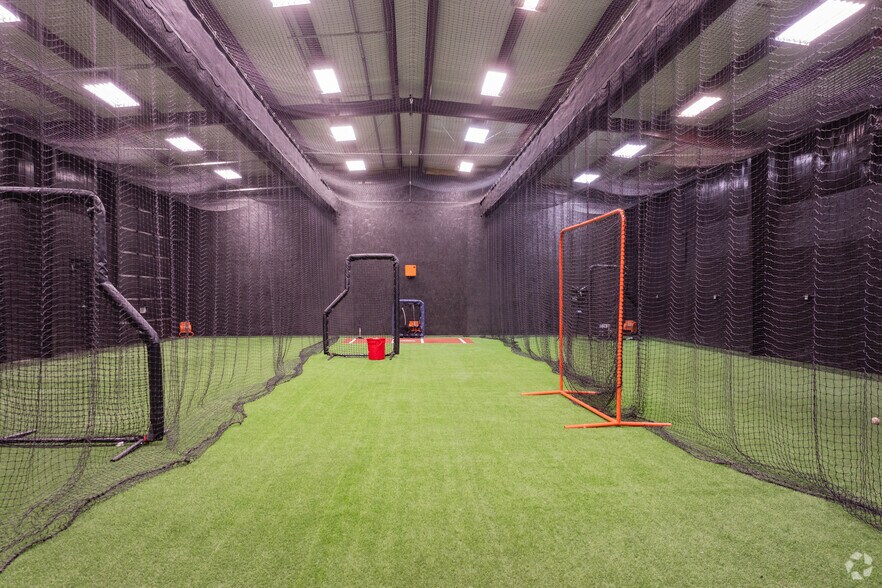 More Photos Of 6225 E Highway 114, Rhome Unknown For Lease