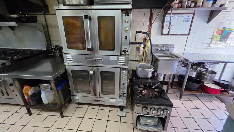 More Photos Of 310 E Tarpon Ave, Tarpon Springs Storefront Retail Residential For Sale