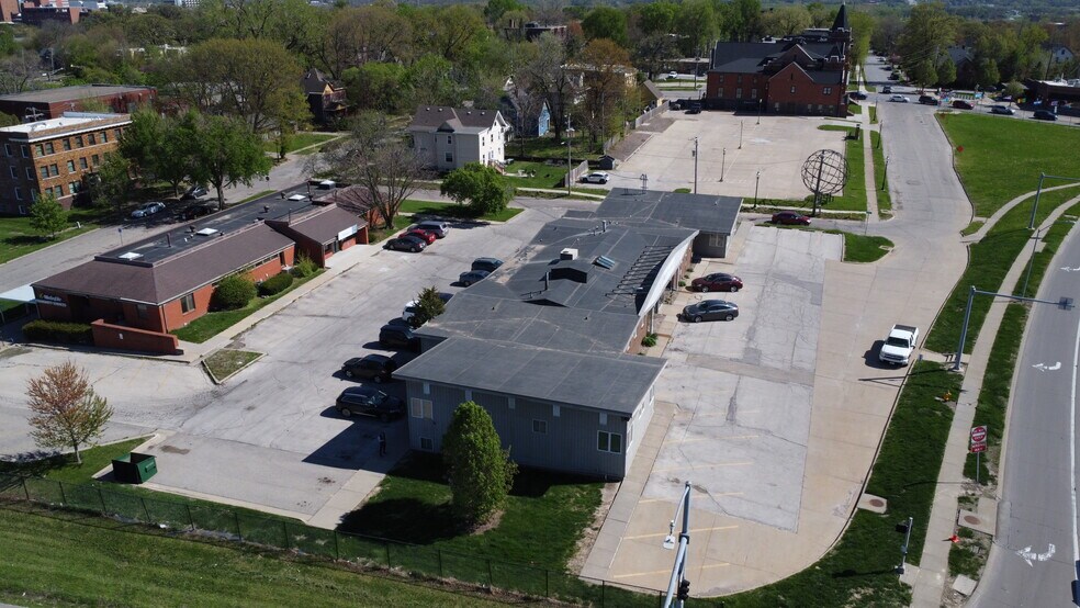 More Photos Of 945 19th St, Des Moines Medical For Sale