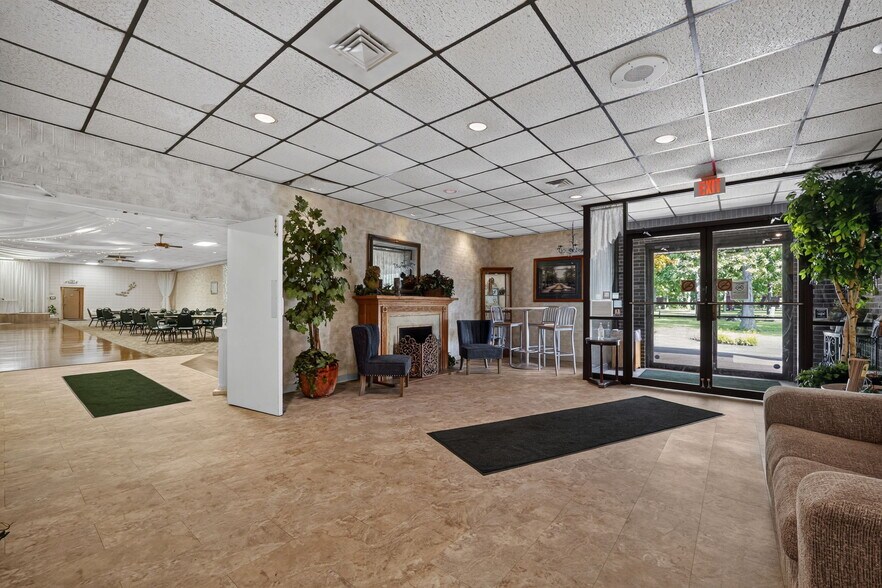 More Photos Of 1460 A Woodville Rd, Millbury Freestanding For Sale
