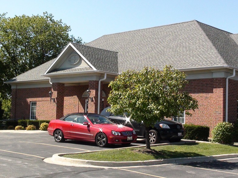 Primary Photo Of 5455 W Grand Ave, Gurnee Office For Lease