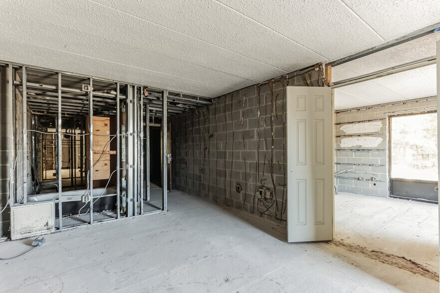 More Photos Of 24058 Sussex Hwy, Seaford Hotel For Sale
