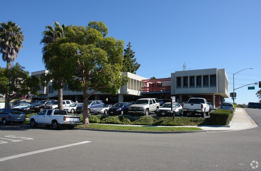 More Photos Of 2191 S El Camino Real, Oceanside Office For Lease