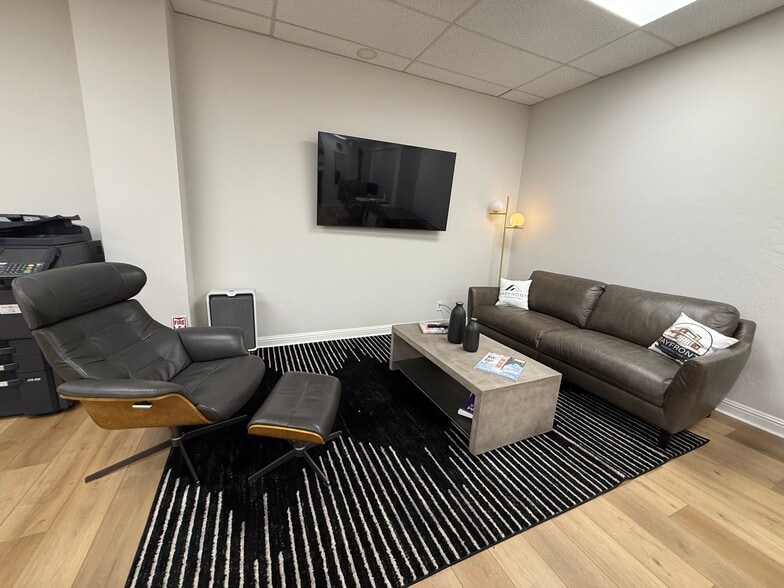 More Photos Of 2315 S Bascom Ave, Campbell Office For Lease