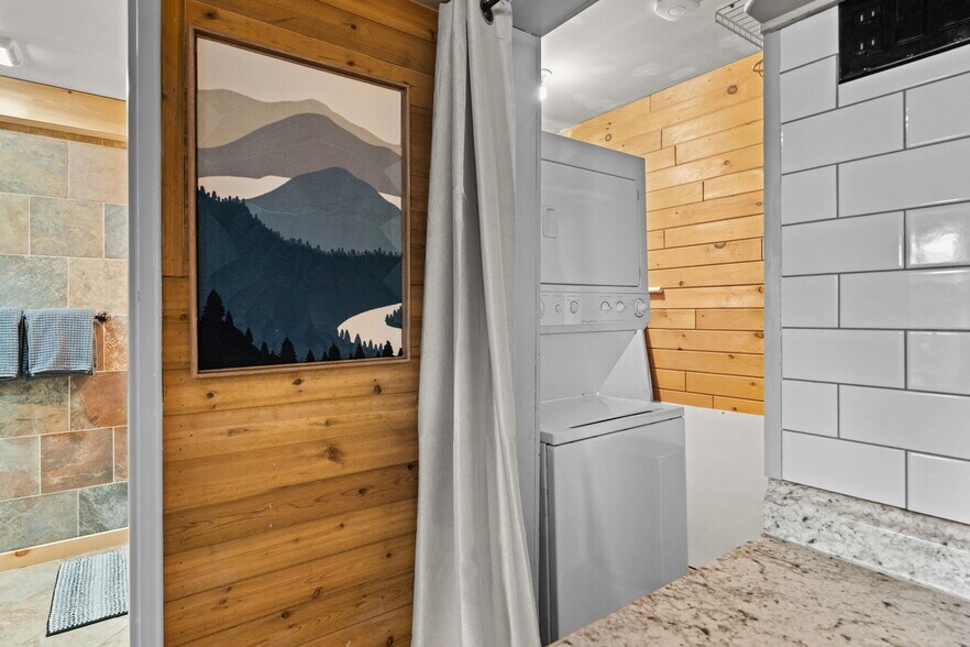 More Photos Of 64 Highlands Drive, Hunter Hospitality For Sale