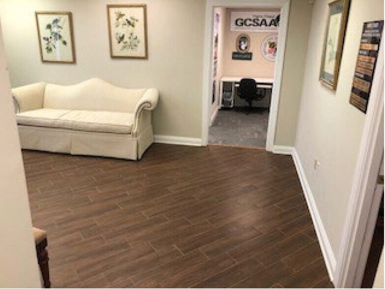 More Photos Of 1900 Manakin Rd, Manakin Sabot Office For Lease