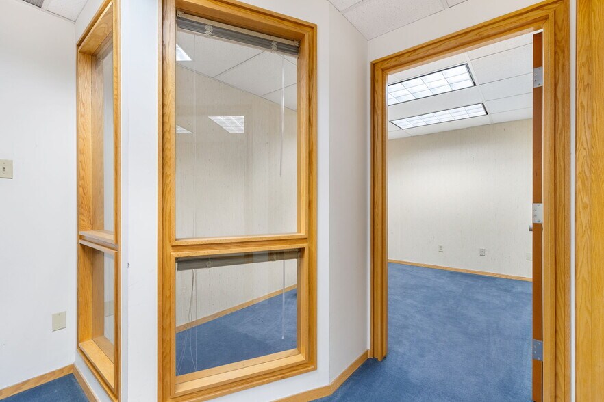 More Photos Of 200 N Public Rd, Lafayette Bank For Sale