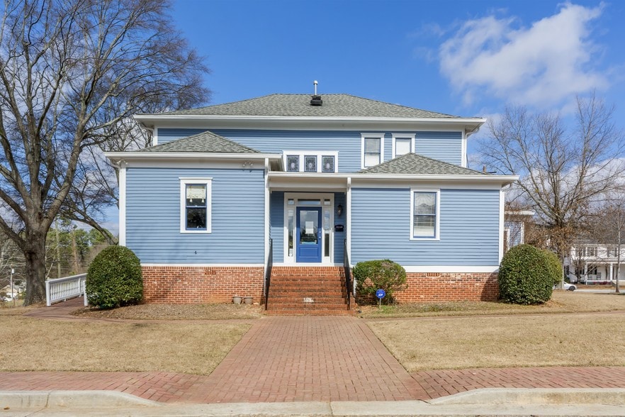 More Photos Of 200 Stonewall Ave W, Fayetteville Lodge Meeting Hall For Lease