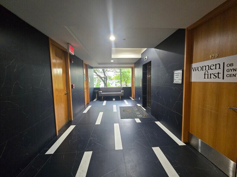More Photos Of 390 Park St, Birmingham Office For Lease