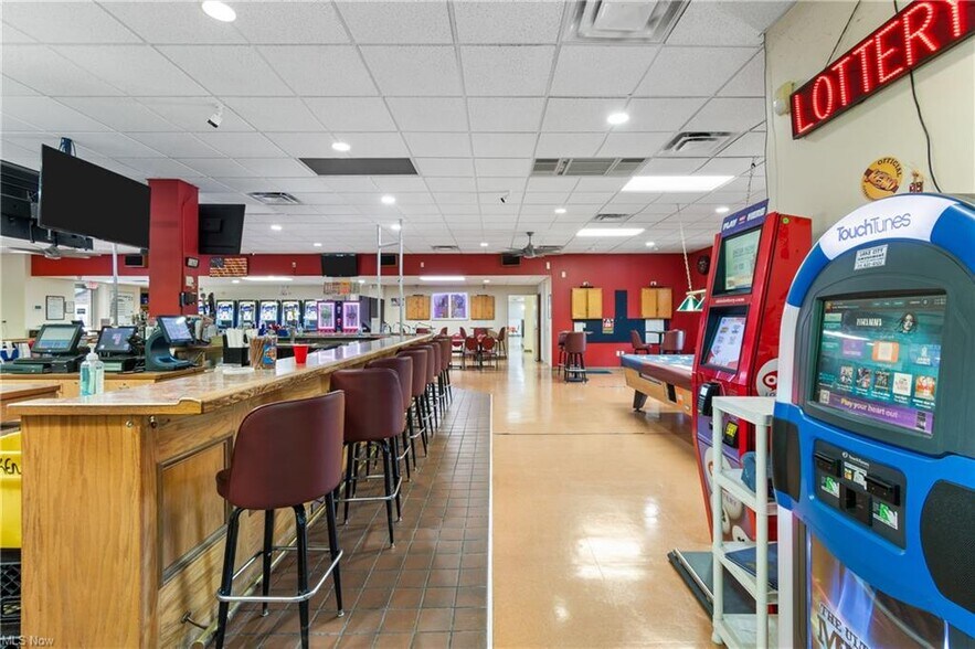 More Photos Of 6483 State Rd, Parma Office For Sale