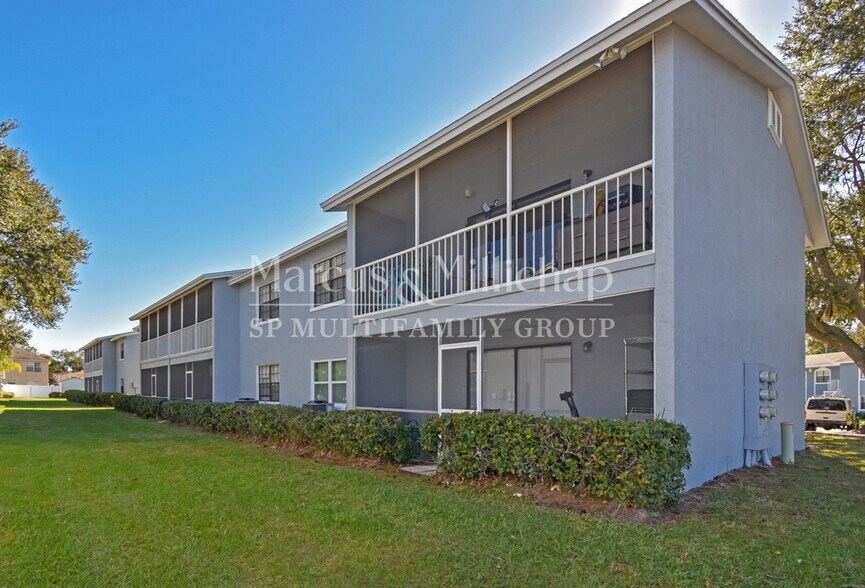 More Photos Of 180 Royal Palm Dr, Kissimmee Apartments For Sale