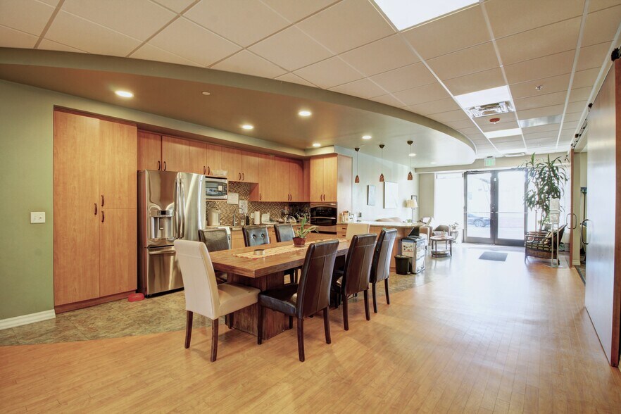 More Photos Of 4520 Broadway St, Boulder Unknown For Lease