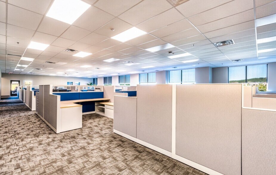 More Photos Of 3239 N Loop 1604, San Antonio Office For Lease