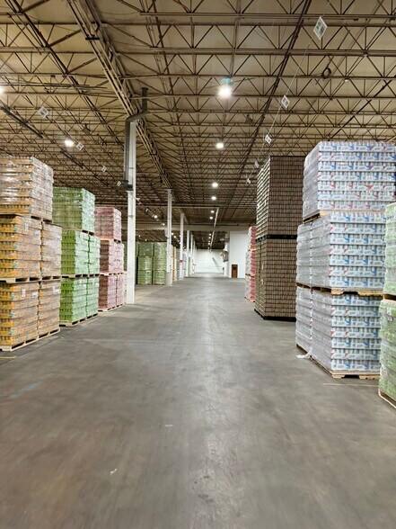 More Photos Of 1300 Sauk Ave, Baraboo Manufacturing For Lease