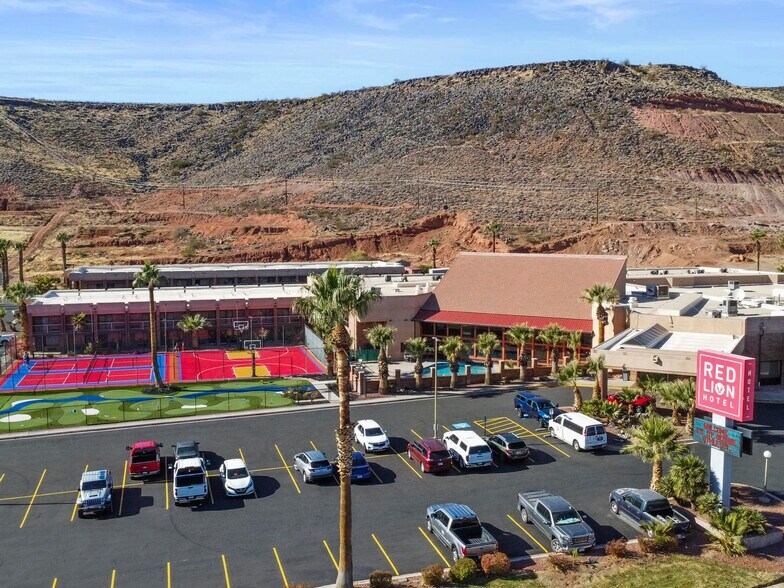 More Photos Of 850 S Bluff St, Saint George Hotel For Sale