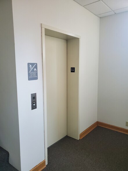 More Photos Of 4201 W 50th St, Edina Specialty For Sale