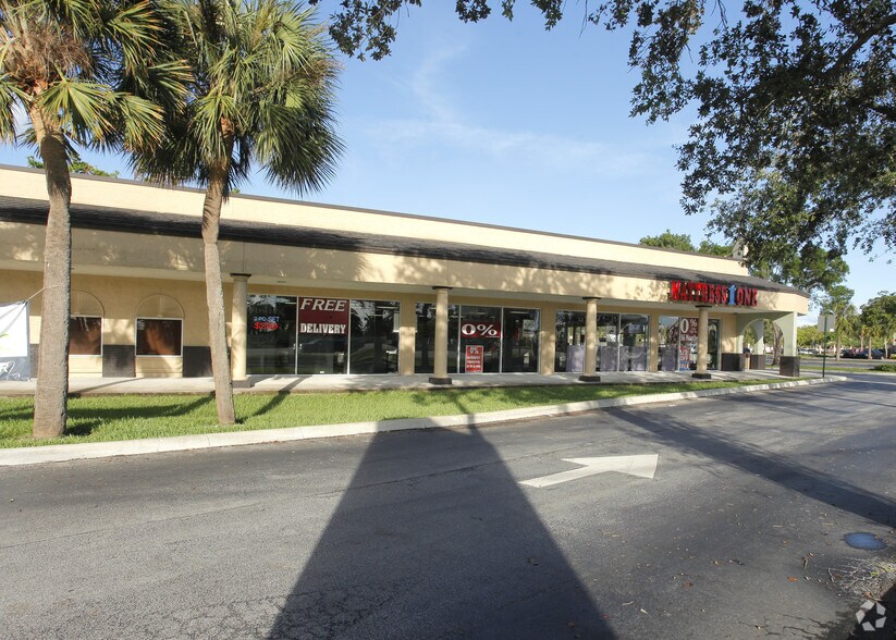 More Photos Of 5503-5795 S University Dr, Davie Unknown For Lease