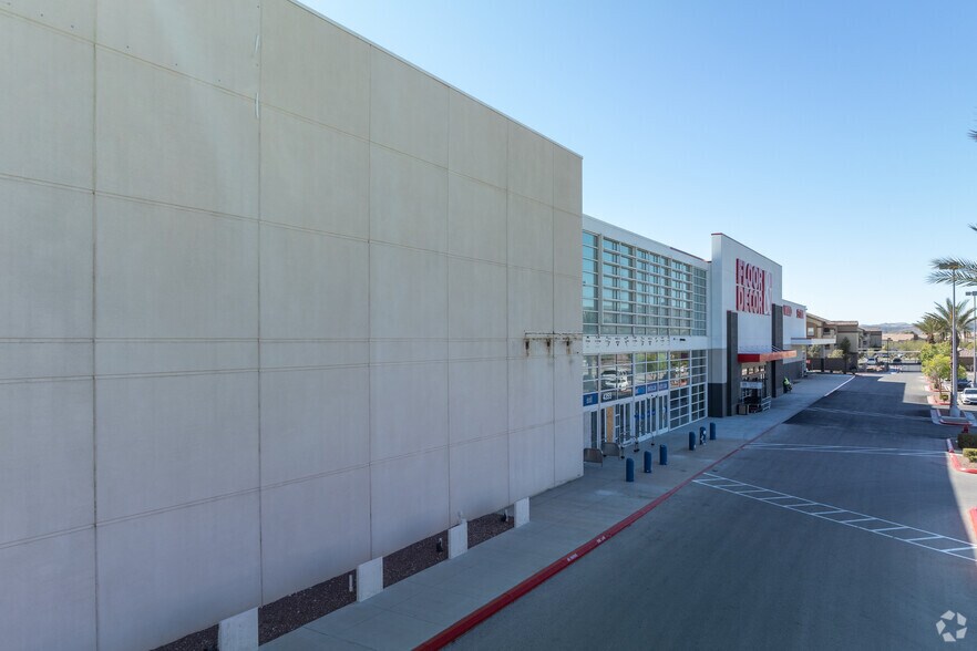 More Photos Of 4355 S Grand Canyon Dr, Las Vegas General Retail For Lease